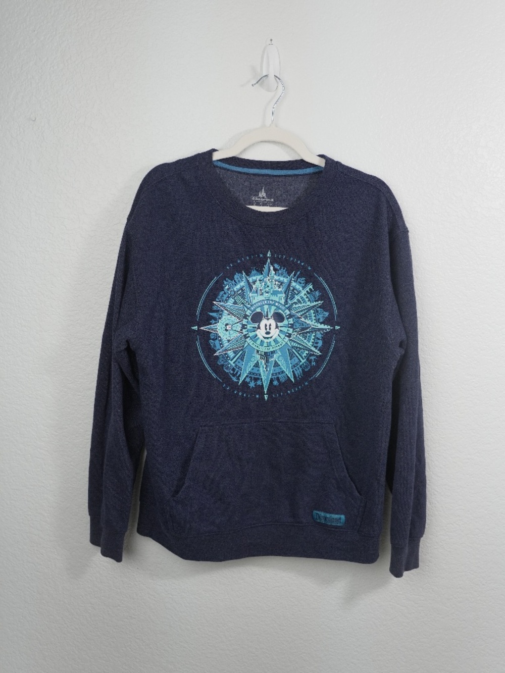 Walt Disney World Mickey Mouse Discover the Magic Navy Blue Sweatshirt (M)